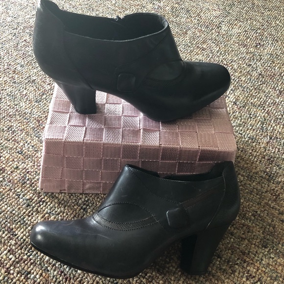 Clark’s 60449 Navy/Black Boots - Picture 3 of 8